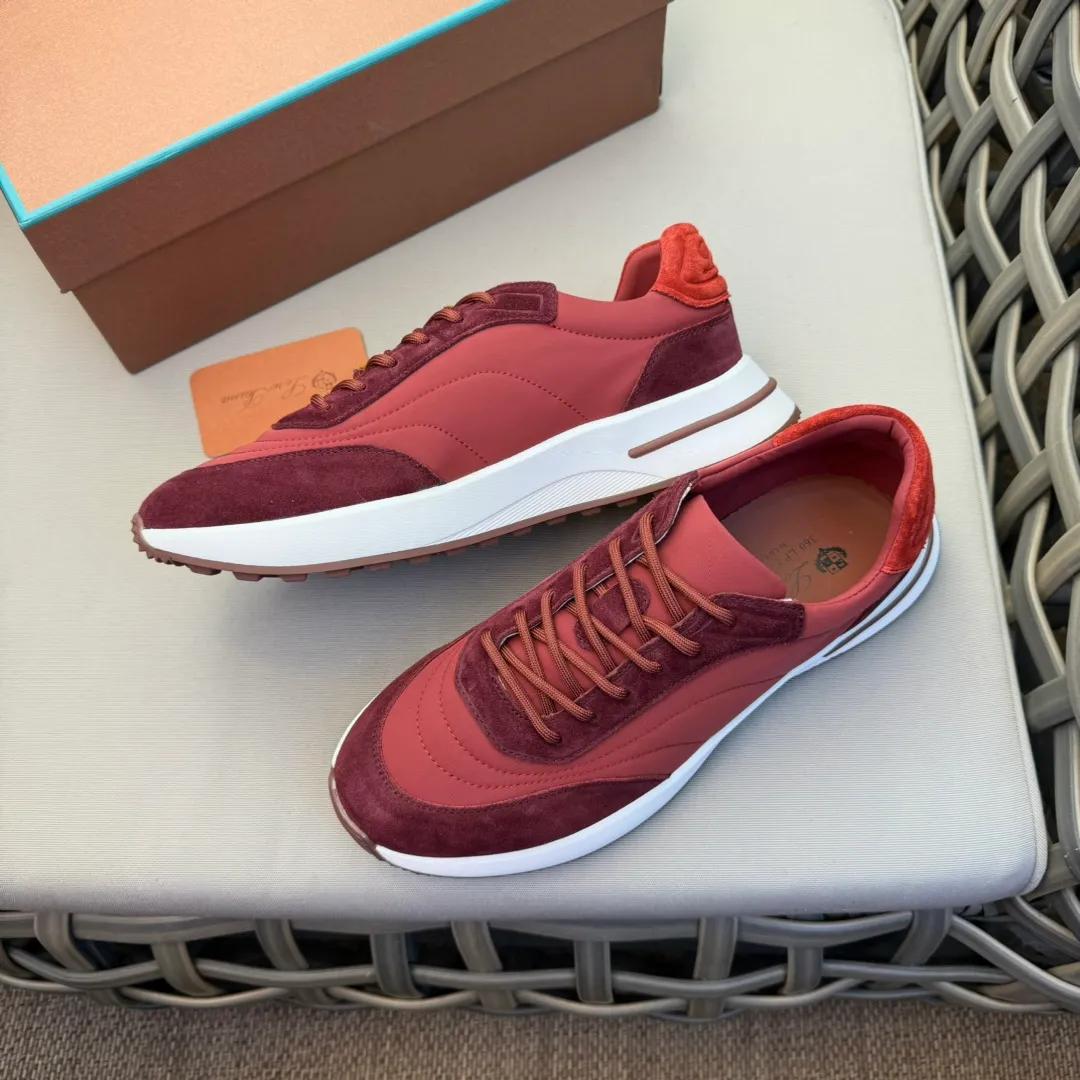 Factory price: 460💰Loro men's shoes💰iana WeekendWalk men's waterproof sports shoes! Waterproof canvas warm men's shoes, the lightest L men's shoes in history 💰jogging shoes, the upper is made of Wind microfiber with StormSystem® waterproof and windproof treatment and goatskin, which is waterproof and warm. There will be a little wrinkle on the upper, which is normal because the waterproof fabric is very soft and the exquisite carving is very challenging. Craftsmanship and lathe workmanship, the lining is made of cloth for a warmer and more comfortable fit, and the Kummel-colored rubber outsole is made of lightweight material: this structure ensures proper weight distribution during walking, improves shock absorption and rebound, enhances grip and stability, and the eyelets and upper back of the shoe are embellished with light and very comfortable shoes! Packed in the original box at the counter, multiple colors available! Size: 39-40-41-42-43-44 45 standard leather shoe size
